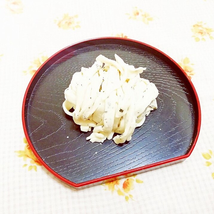バジル風味♪米粉の手作り麺